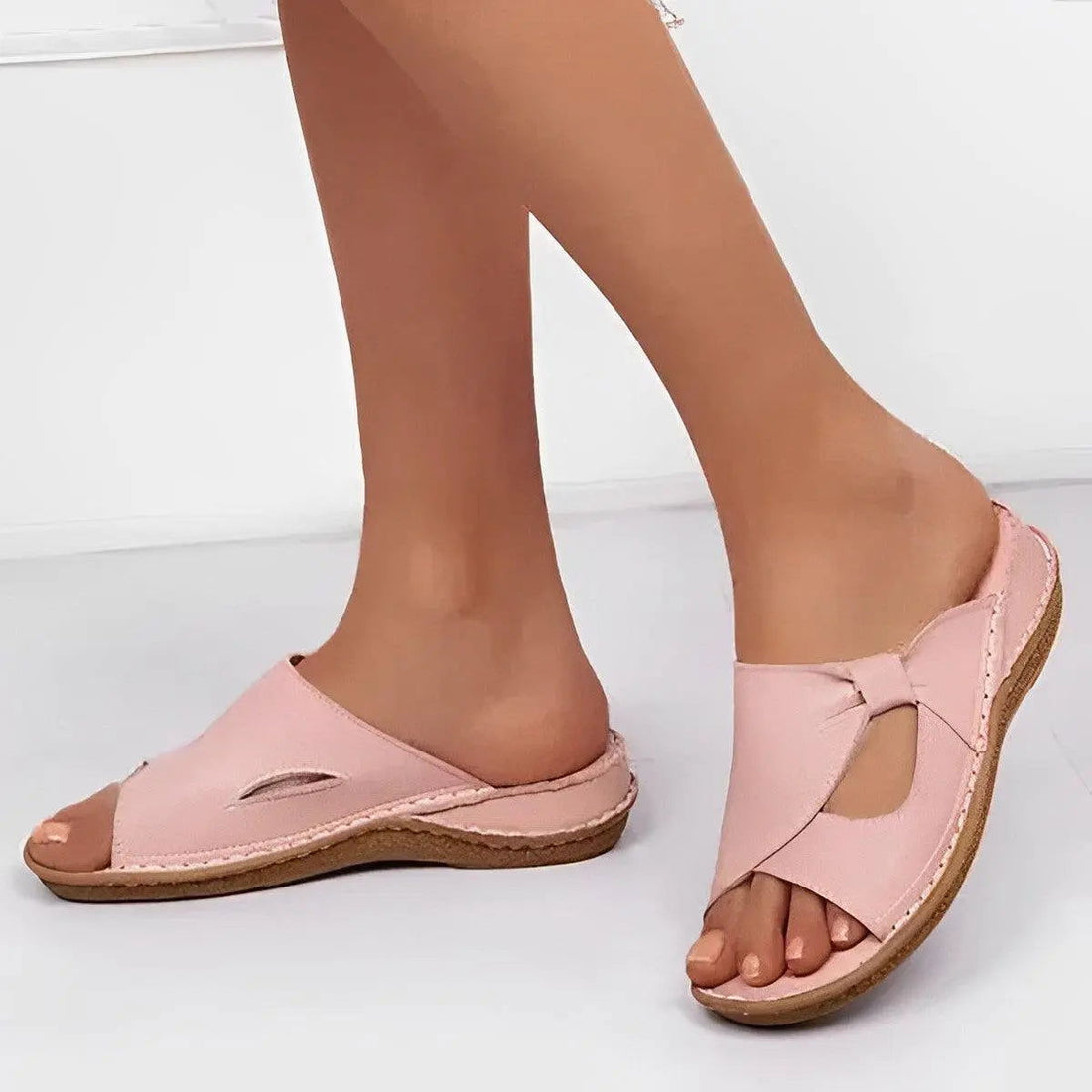 Leather slip-on sandals for women