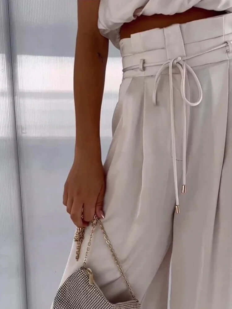 Women's Two-Piece Set - Halter Neck Cropped Top - High-Waisted Wide-Leg Pants