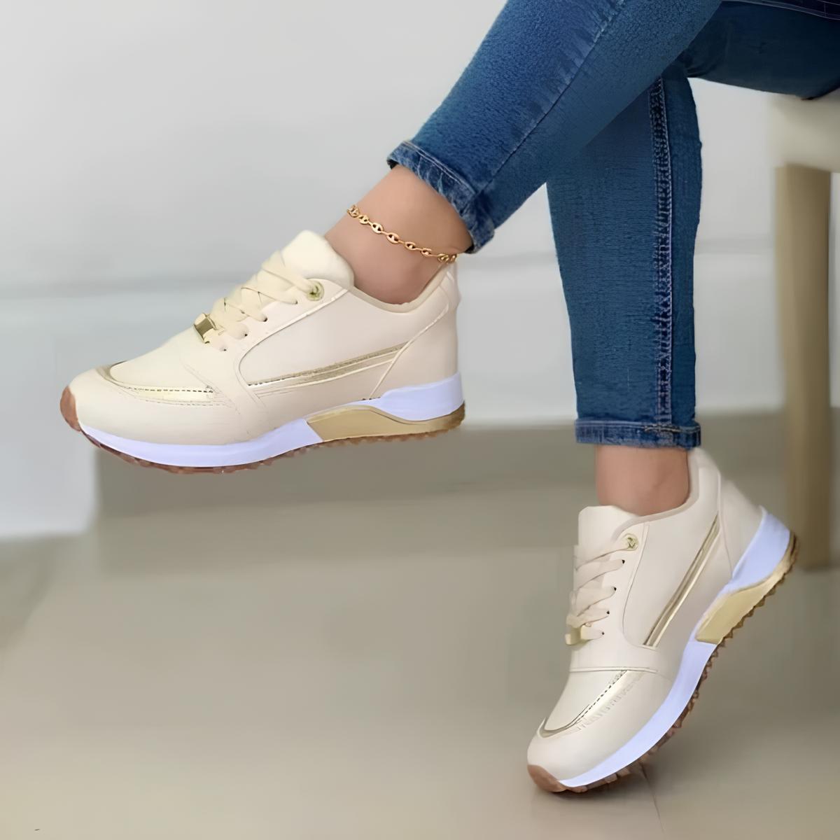 Breathable athletic sneakers for women: Casual, round toe sneakers with a flat heel, perfect for spring and summer.