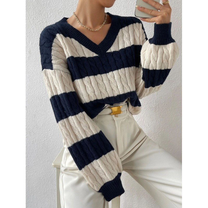 Women’s Sweatshirt – Oversized Fit – Wool Blend Cable Knit – V-Neck Striped Pullover