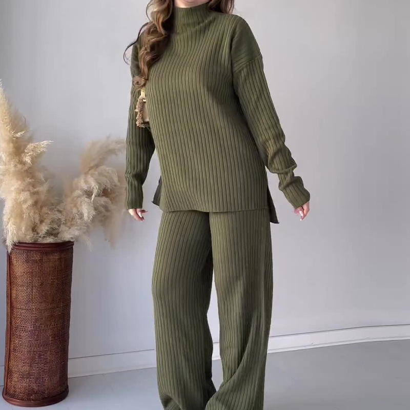 Women’s With Two-Piece Sweatshirts and Wide-Leg Pants Set – Ribbed Knit – Relaxed Fit – Round Neck