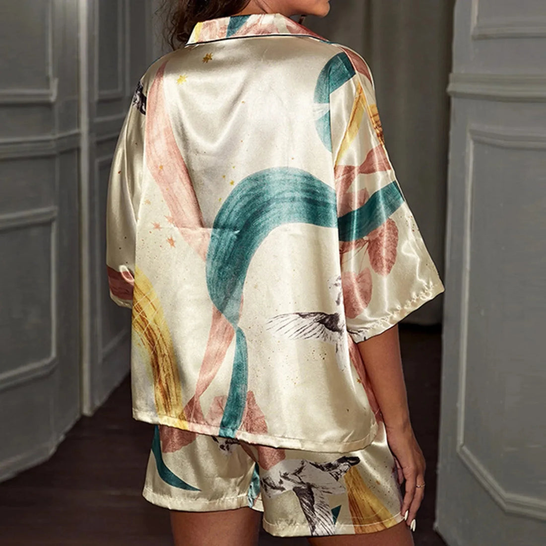 Women’s Pajama Set – Satin Relaxed Fit – Floral Print – Button Down Short Sleeve