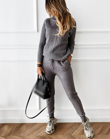 Women’s  Two-Piece Jogging Suit – Relaxed Fit – Ribbed Knit – High Neck – Elastic Waist Drawstring