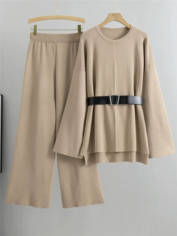 Women’s Two-Piece Suit – Knit Sweater with Flared Sleeves – High-Waisted Wide-Leg Pants