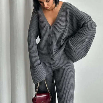 Women’s Two-Piece Loungewear Set – Knitted Ribbed – Oversized Top – Deep V-Neck – Wide Sleeves