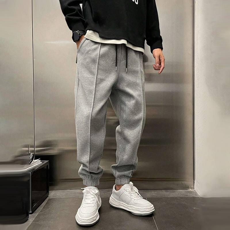 Tapered sports trousers for men