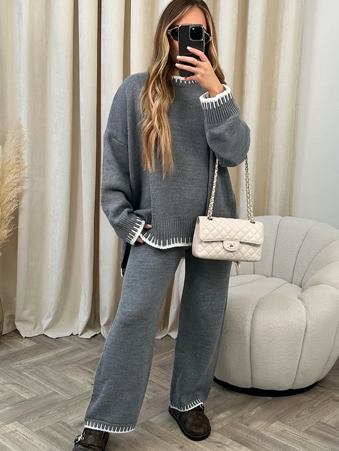 Two-piece comfortable lounge suit for women