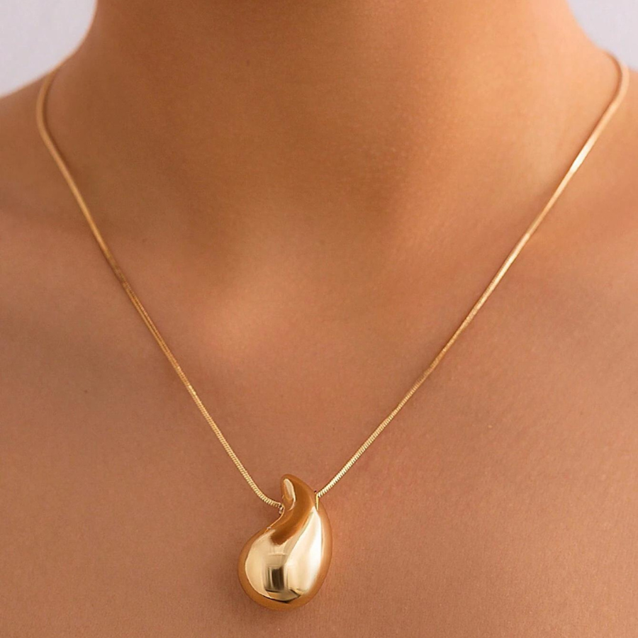 Stunning water drop necklace for women