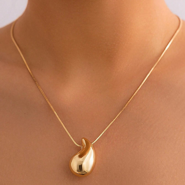 Stunning water drop necklace for women