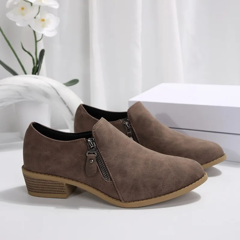 Women's Ankle Boots with Zipper Closure, Low Block Heel, Modern Casual Style, All-Season
