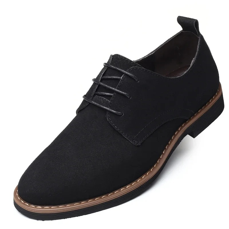 Fashionable lace-up chukka boots for men