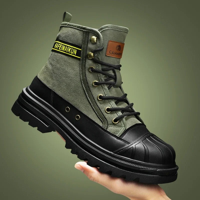 Reinforced toe cap boots for men