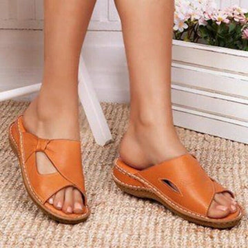 Women’s Sandals – Slip-On Comfort – Flat Heel – Cross-Strap Design – Durable Stitching
