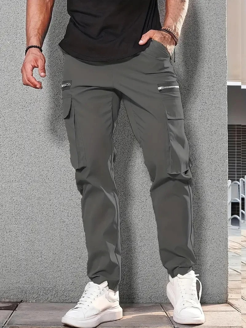 Light leisure cargo trousers with zip pockets for men