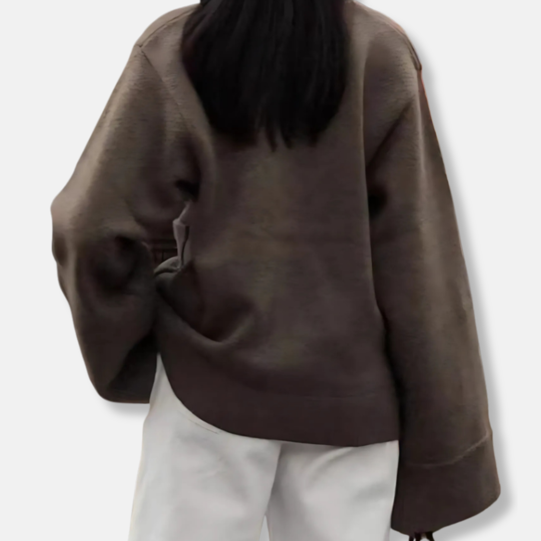 Women’s Knitted Cardigan – Oversized Fit – V-Neck – Wool Blend – Button Front – Patch Pockets