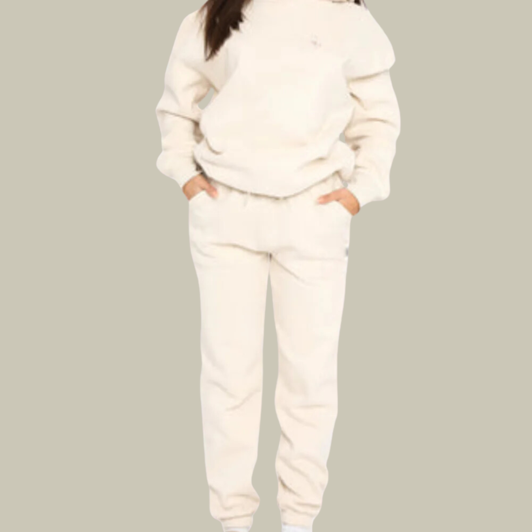 Pull-over hoodie tracksuit set for women