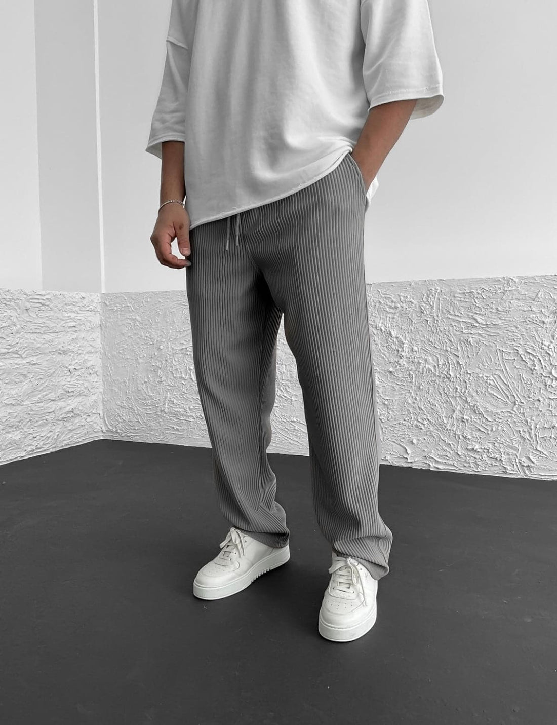 Drawstring corduroy pants for men