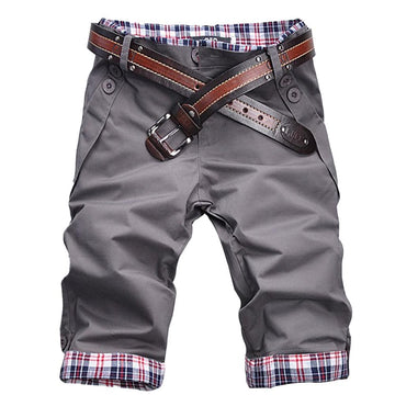 Men’s Cropped Trousers – Relaxed Fit – Breathable Blend – Belted – Plaid Cuff Detail
