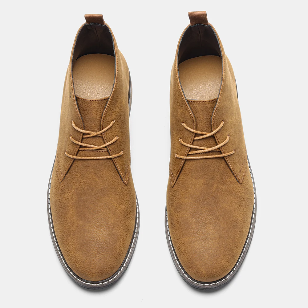 Lace-up brown leather chukka boots for men