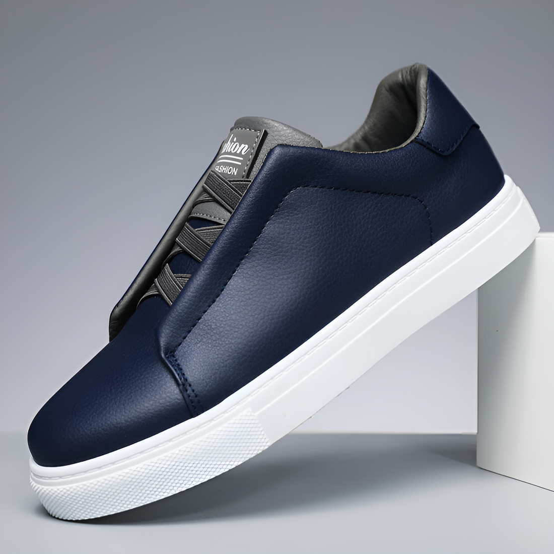 Timeless classic leather sneaker for men