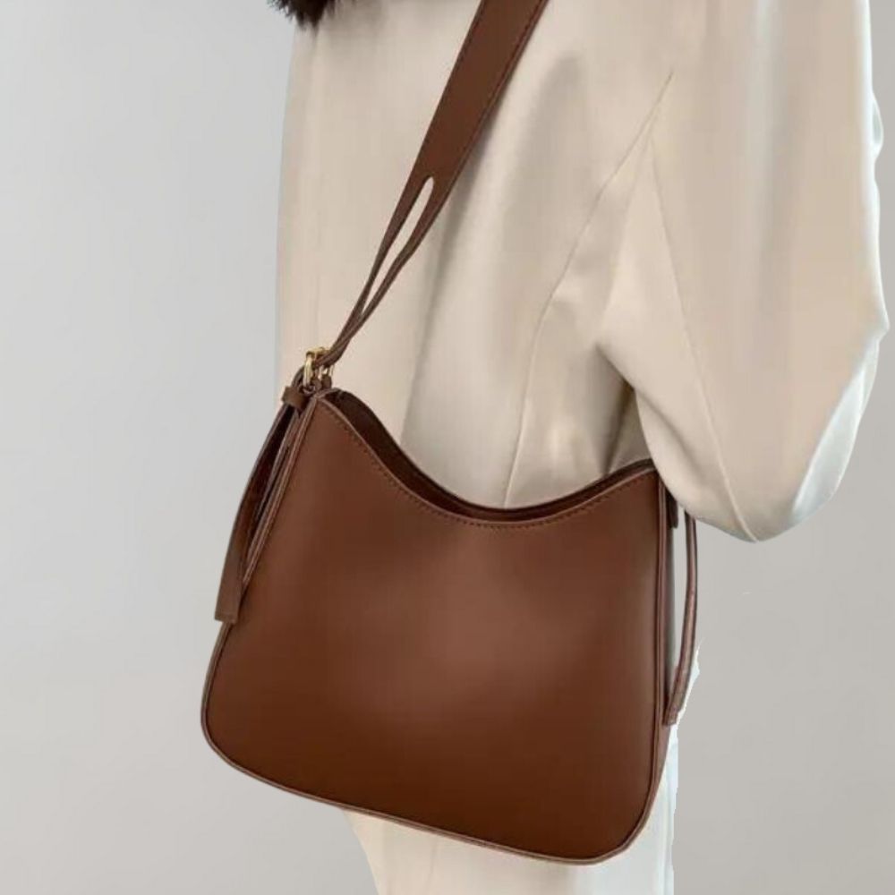 Women’s Crossbody Bag – Structured Design – Smooth Finish – Adjustable Strap – Gold Accents