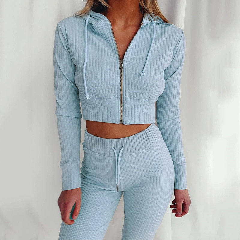 Chic cropped hoodie & skinny pant set for women