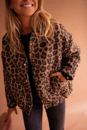 Women’s Bomber Jacket – Faux Fur – Relaxed Fit – Leopard Print – Snap Closure – Ribbed Trim