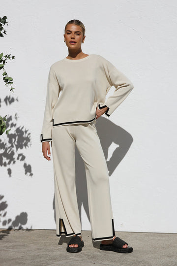 Women’s Lounge Set – Soft Knit – Relaxed Fit – Long Sleeve Top & Full-Length Pants