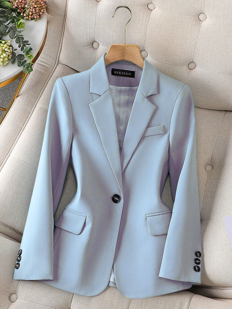 Classic tailored blazer for women