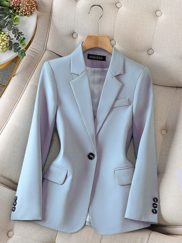 Classic tailored blazer for women