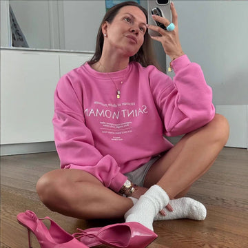 Women’s Sweatshirt – Oversized Fit – Soft Cotton Blend – Graphic Front – Crew Neck