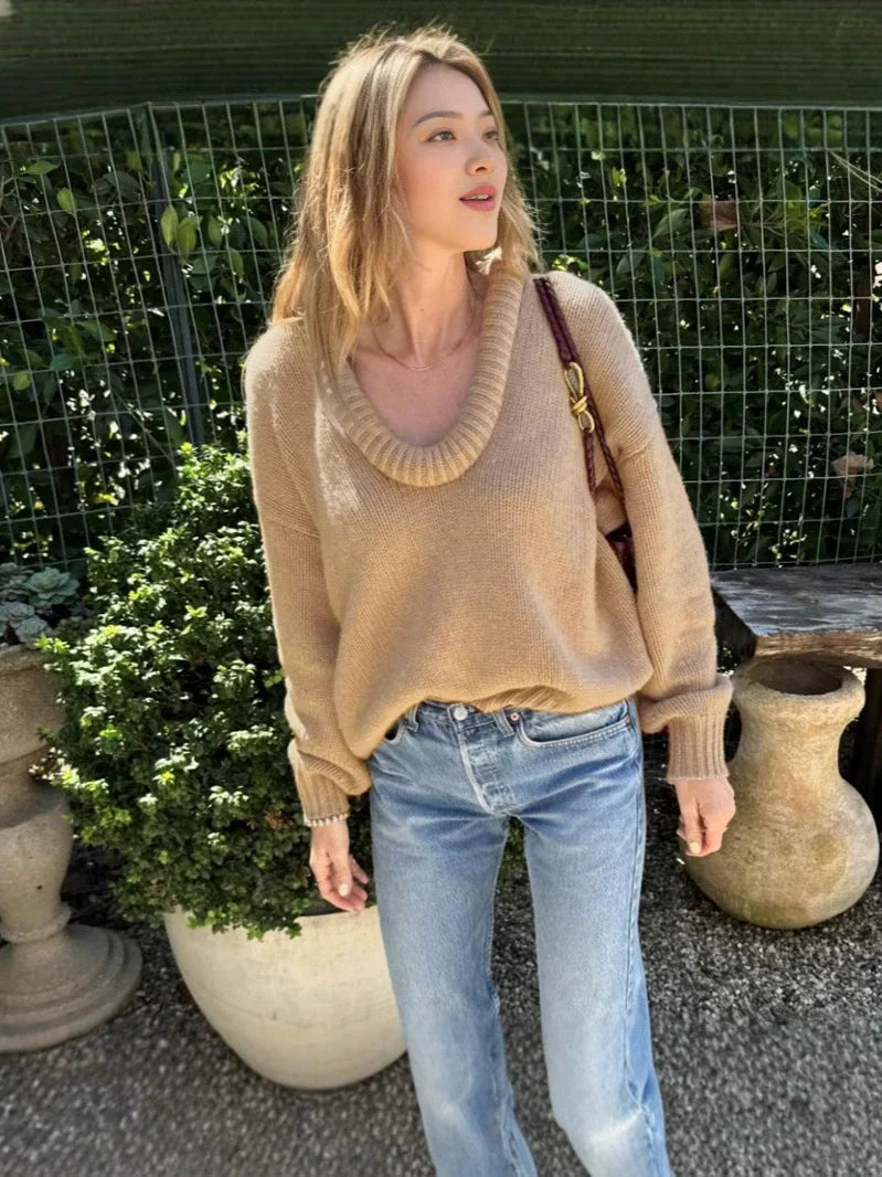 Women’s Sweater – Loose Fit Knit – Deep V-Neck – Long Sleeves – Ribbed Cuffs