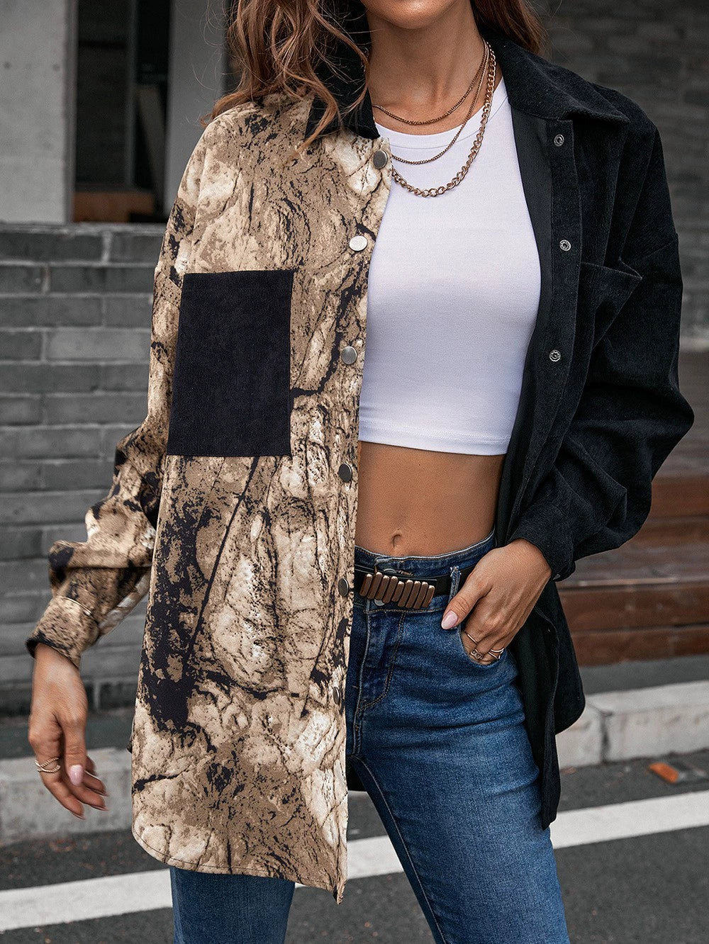 Women’s Mid-Length Shirt – Loose Fit – Asymmetric Print – Single Breasted – Casual Layer