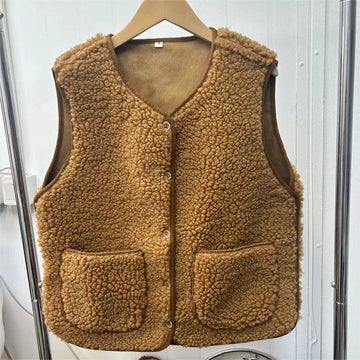 Women’s Vest – Plush Shearling Feel – Relaxed Fit – V-Neck – Button Front – Patch Pockets