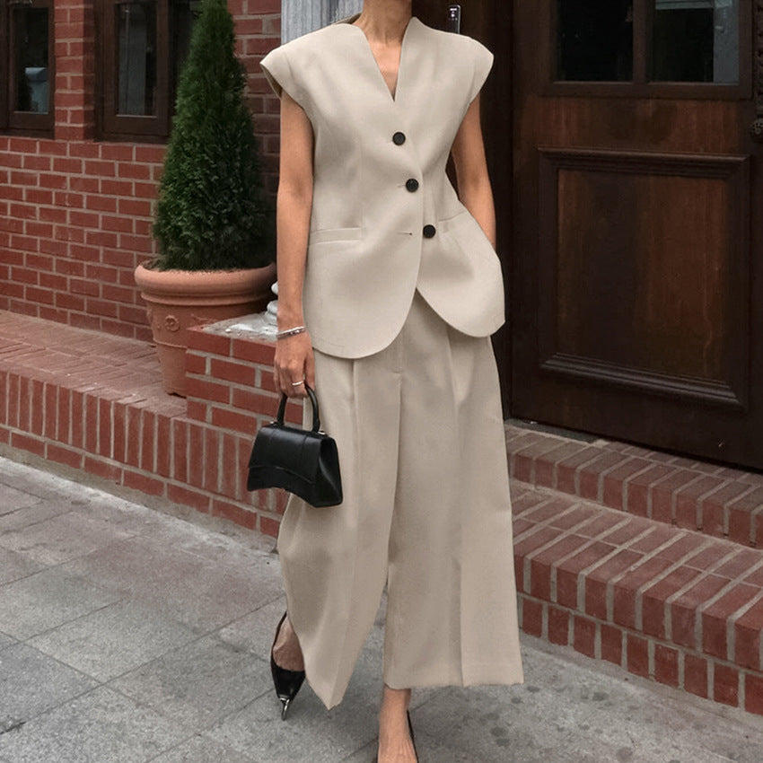 Women's Vest and Wide-Leg Trousers Set - Tailored Fit - High-Waisted - Chic Retro Style