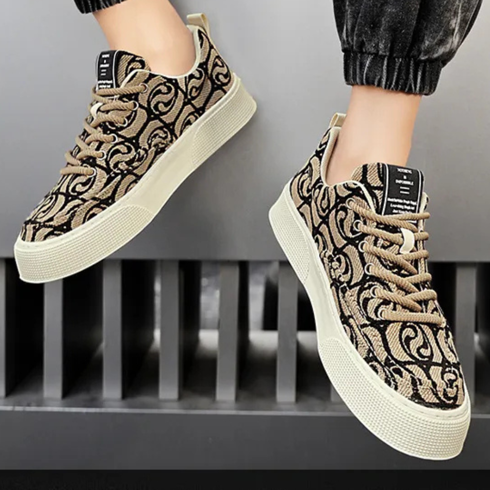 Printed low-top shoes for men