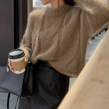 Women’s Sweater – Wool Knit – Oversized Fit – Cable Stitch – Long Sleeve Pullover