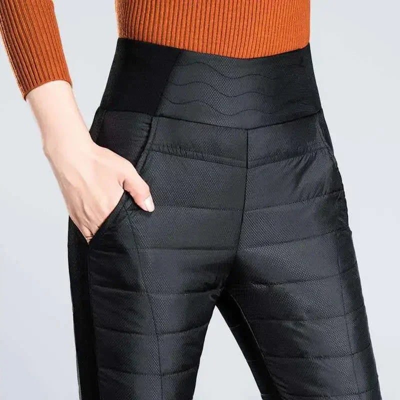 Insulated lightweight trousers for women