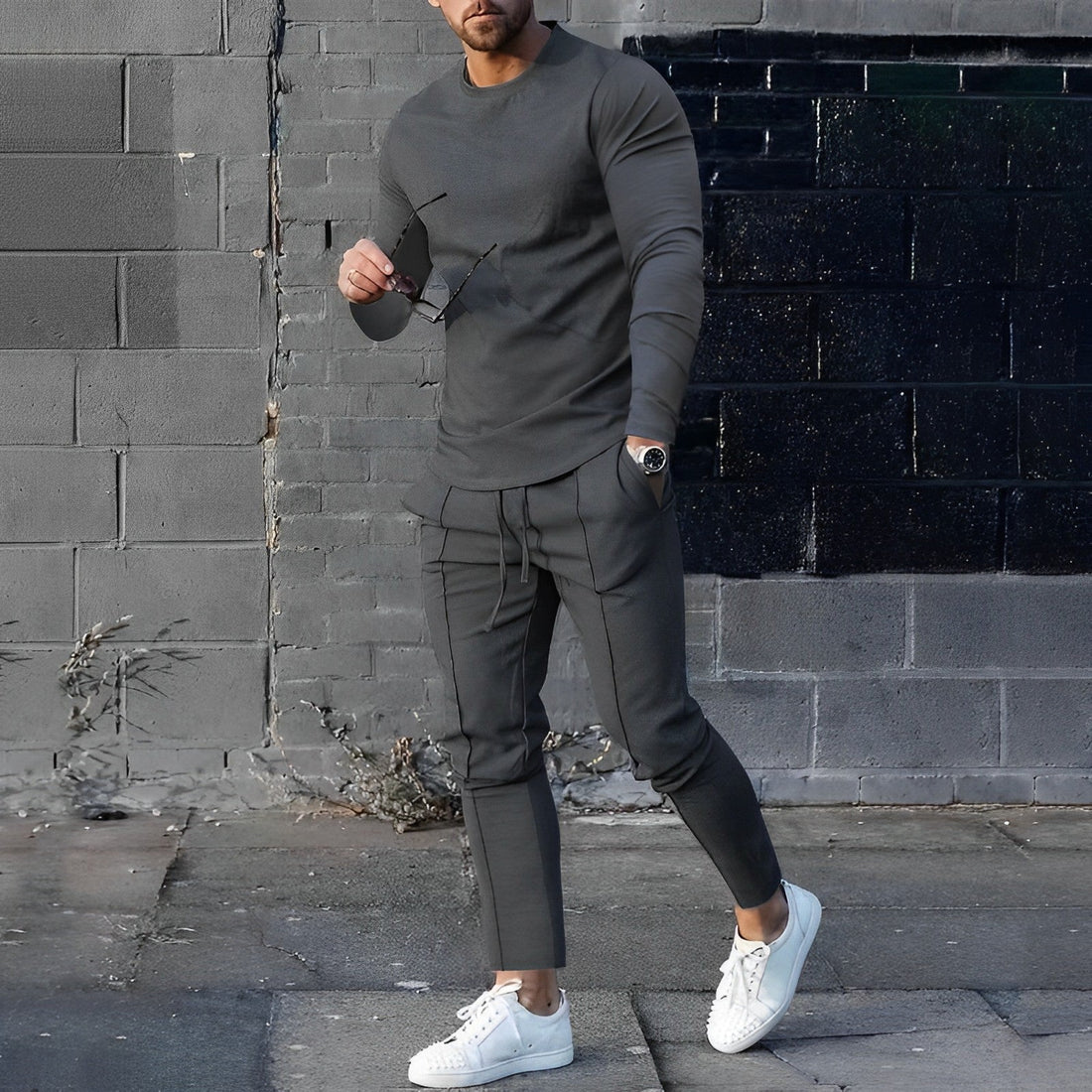 Sweater and jogger two-piece set for men