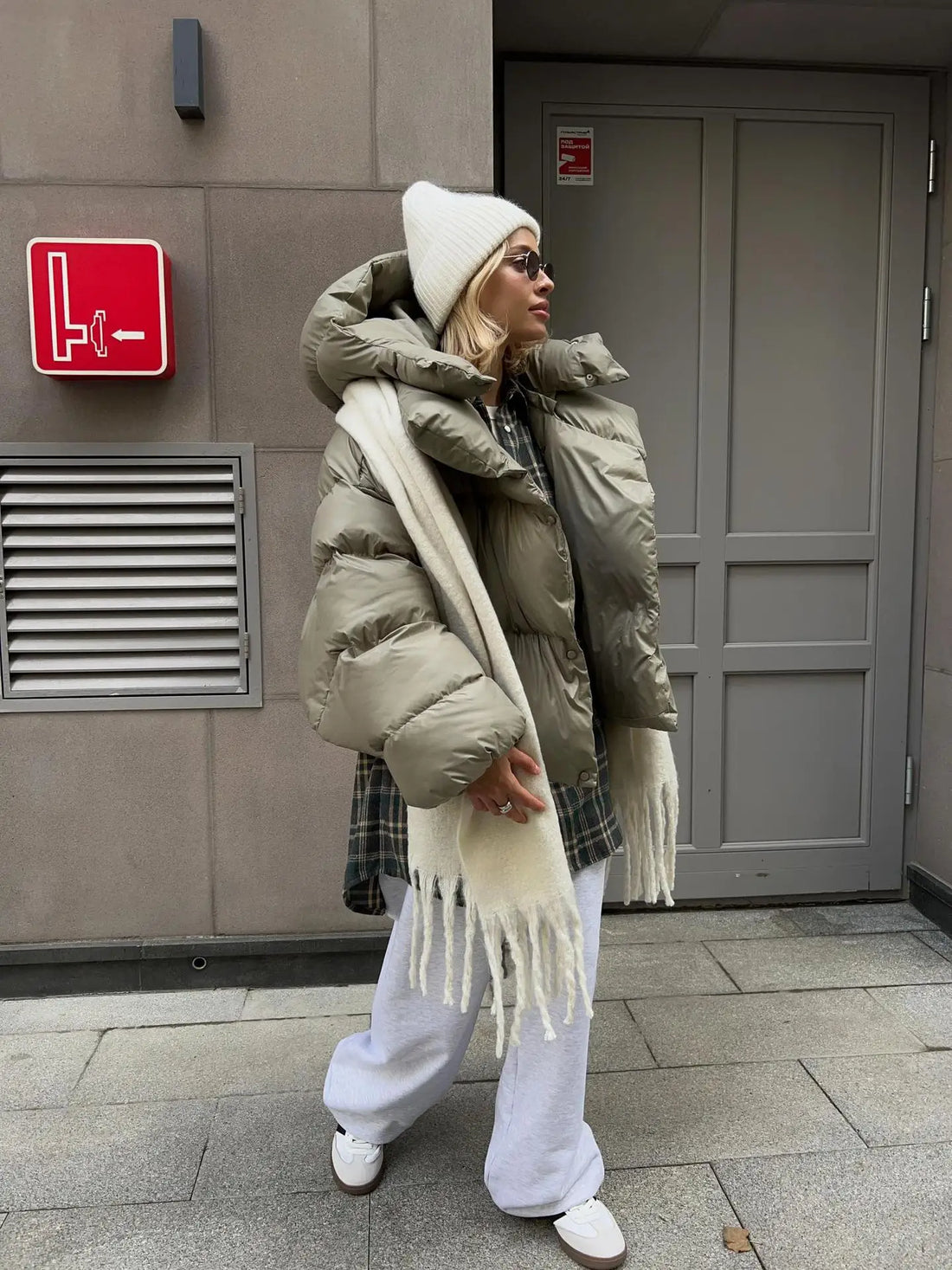 Oversized puffer hoodie jacket for women