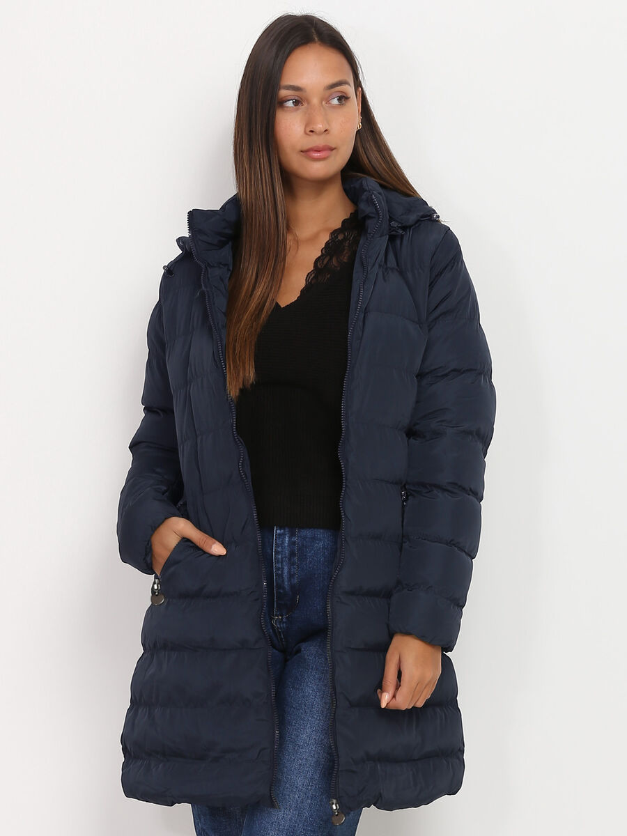Women’s Quilted Coat – Insulated Padding – Mid-Thigh Length – Hooded – Zip Pockets