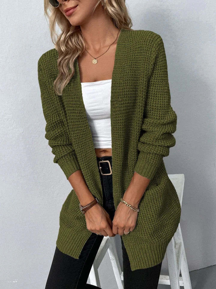 Women’s Cardigan – Chunky Knit – Relaxed Fit – V-Neck – Thigh Length – Front Pockets