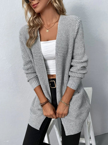 Women’s Cardigan – Chunky Knit – Relaxed Fit – V-Neck – Thigh Length – Front Pockets