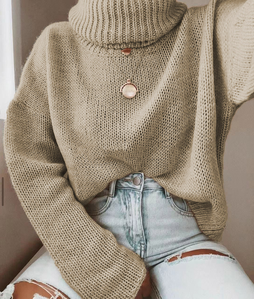 Women’s Knit Sweater – Chunky Wool Blend – Turtleneck – Open Back – Oversized Fit