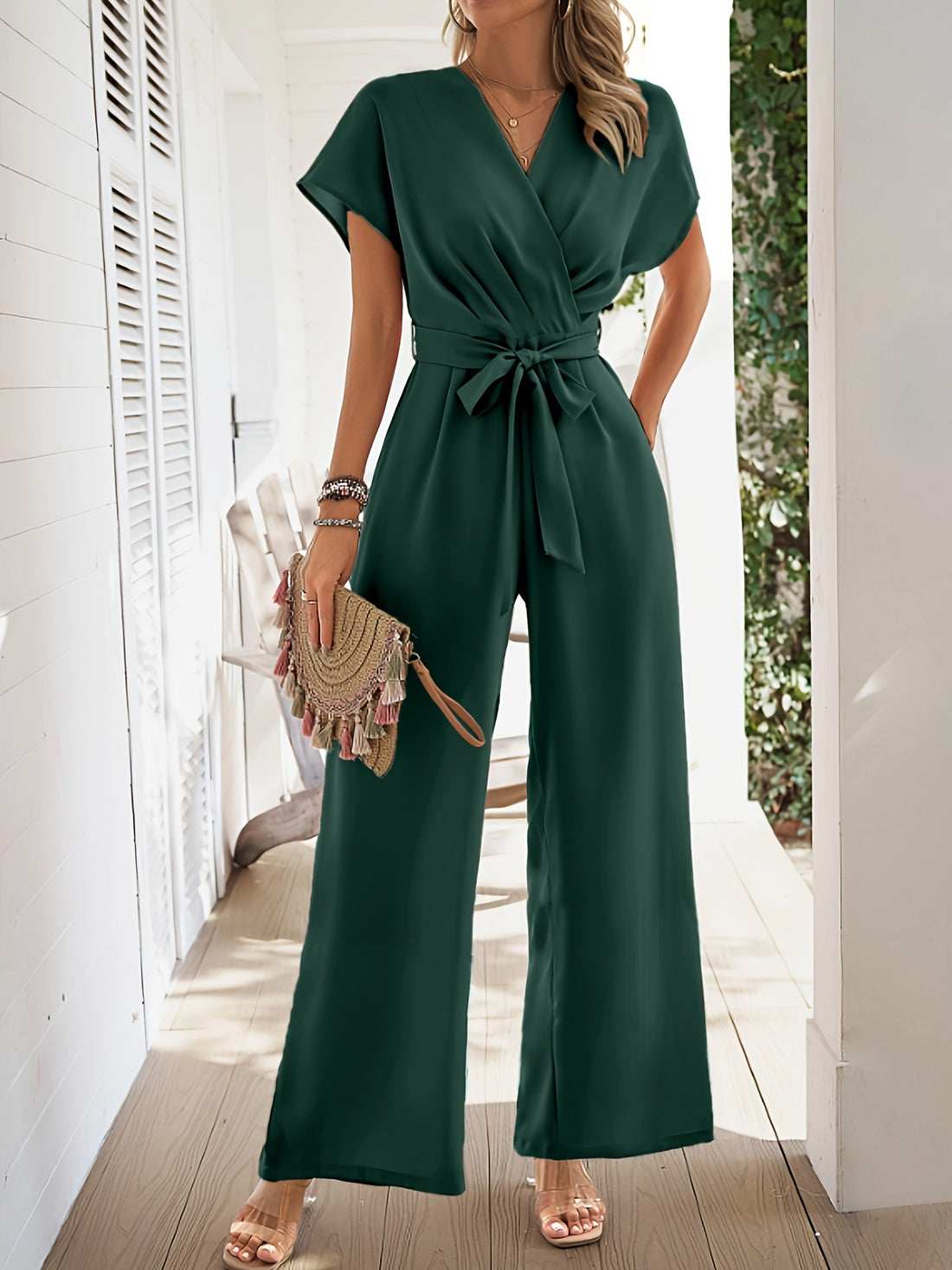 Elegant solid color v-neck jumpsuit for women