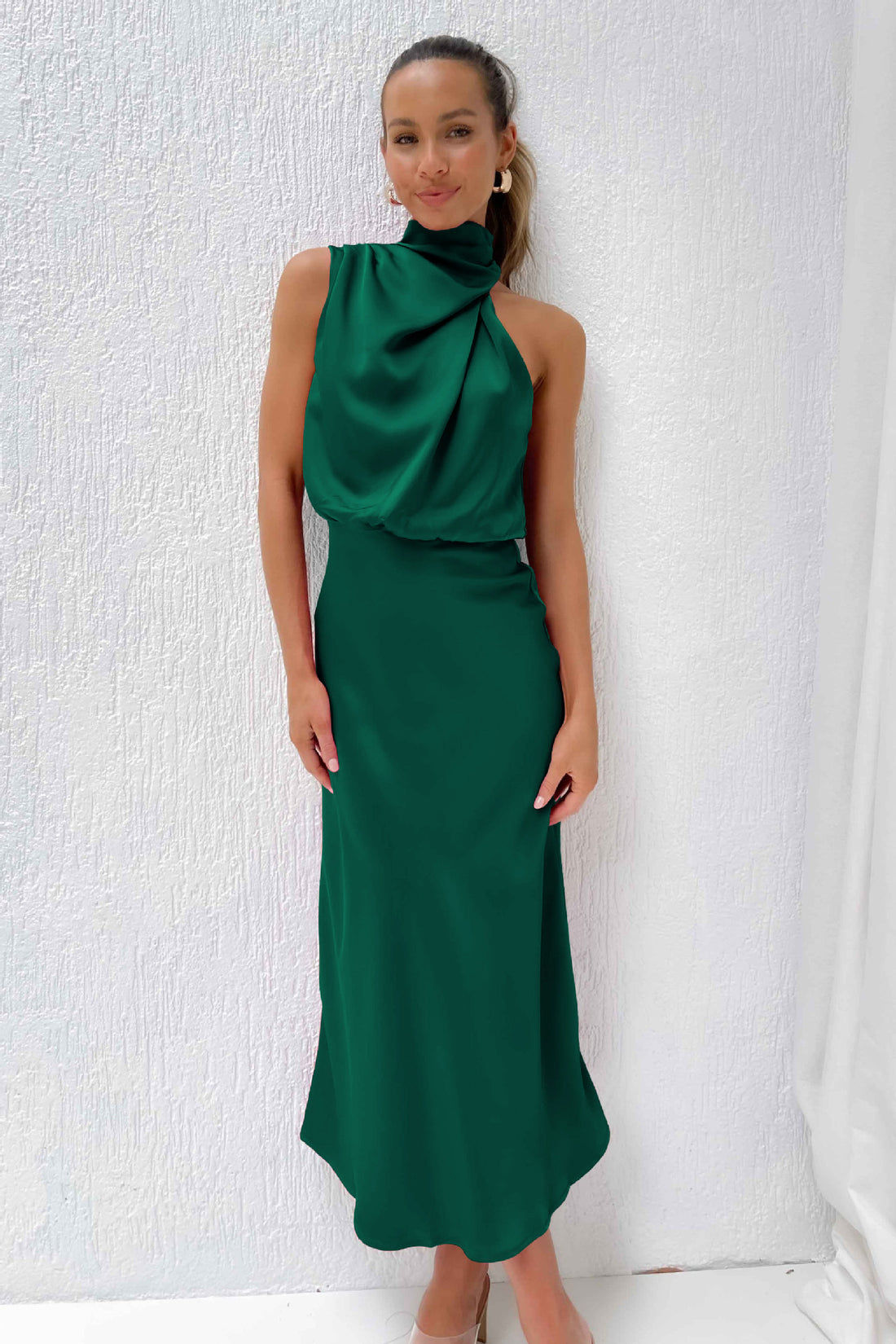 Women's Elegant Halter Neck Satin Maxi Dress – Sleeveless Formal Evening Gown