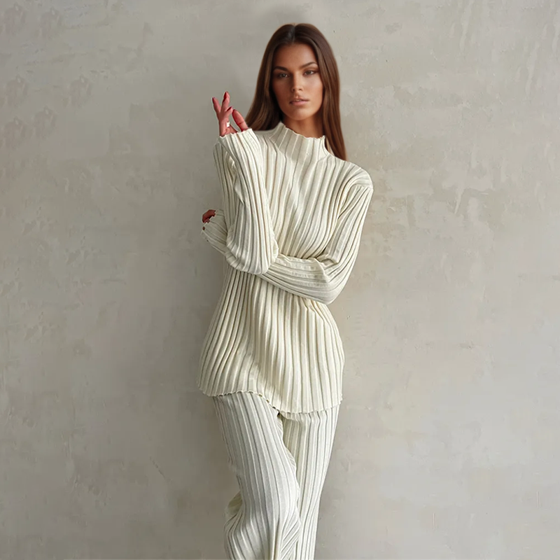 Cozy knitted lounge  2-piece set for women