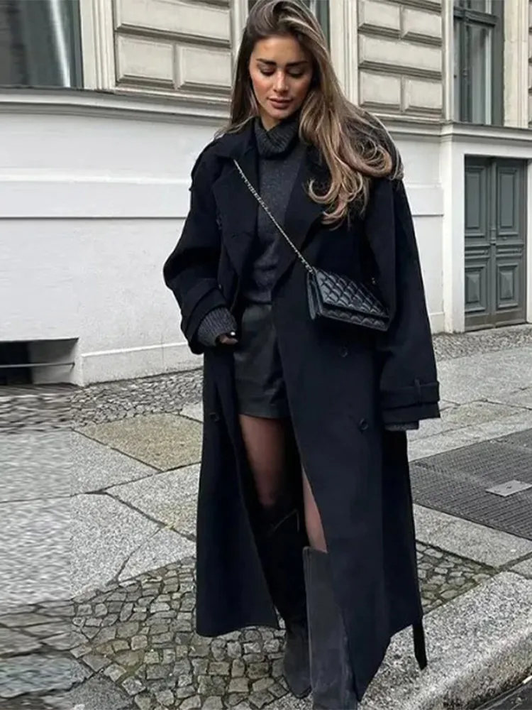 Women’s Long Overcoat – Wool – Loose Fit – Double-Breasted – Structured Shoulder