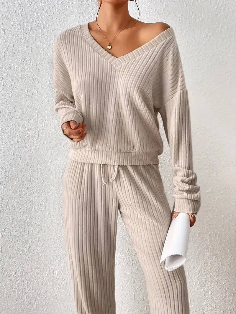 Solid ribbed cozy loungewear set for women