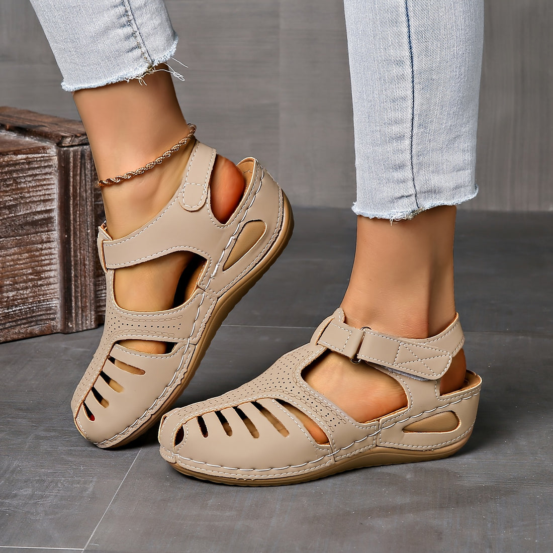 Round toe platform heel ankle strap sandals for women